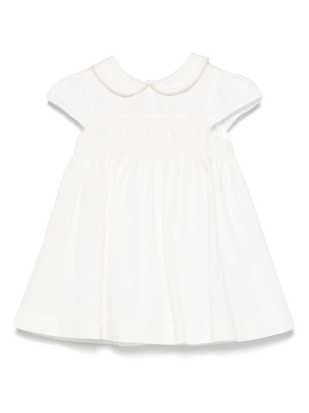 Abito per neonata Versace Kids bianco con chiusura posteriore con bottone 10179411A12838 2W110 VERSACE KIDS