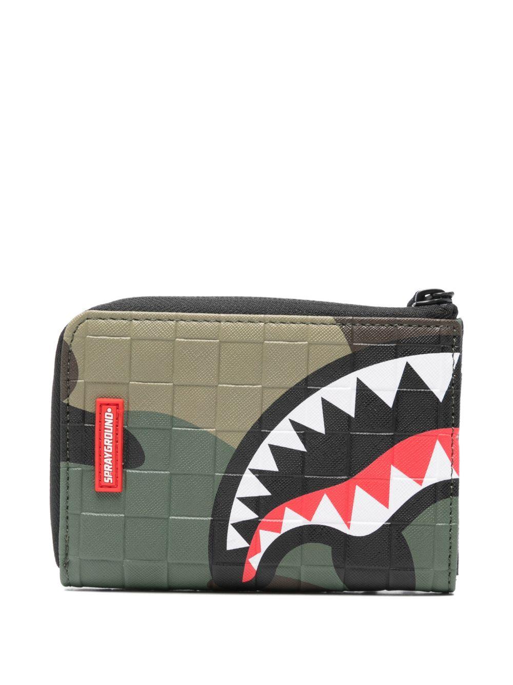 Portafoglio per bambino Sprayground Kid verde con motivo squalo 910W8268 NSZ SPRAYGROUND