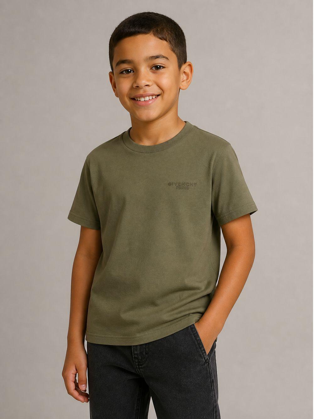 T-shirt per bambino Givenchy Kids verde con logo sul davanti H31344 653 GIVENCHY KIDS