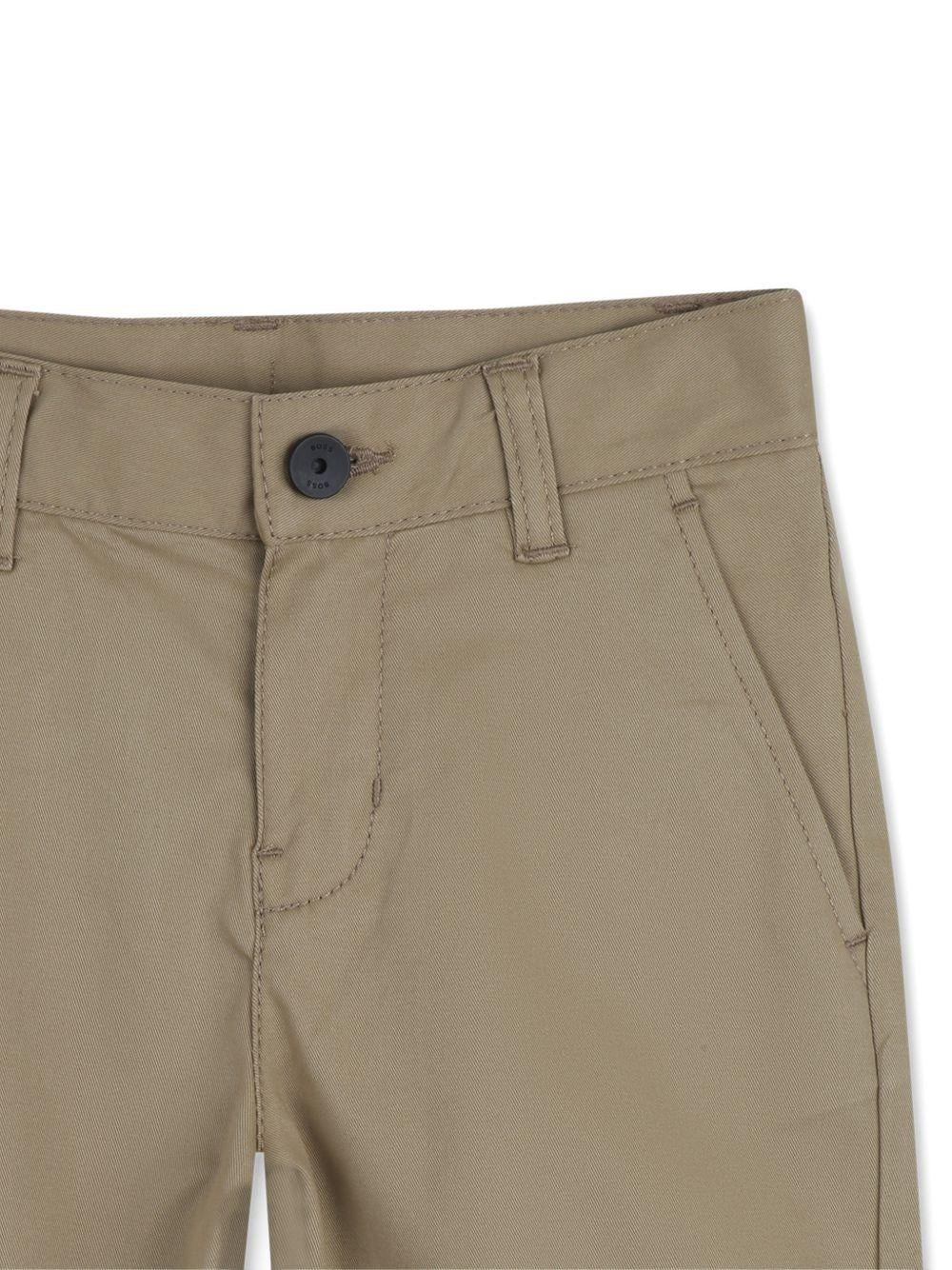 Shorts per bambino Boss Kids marrone chiaro con risvolto J52921 295 BOSS KIDS