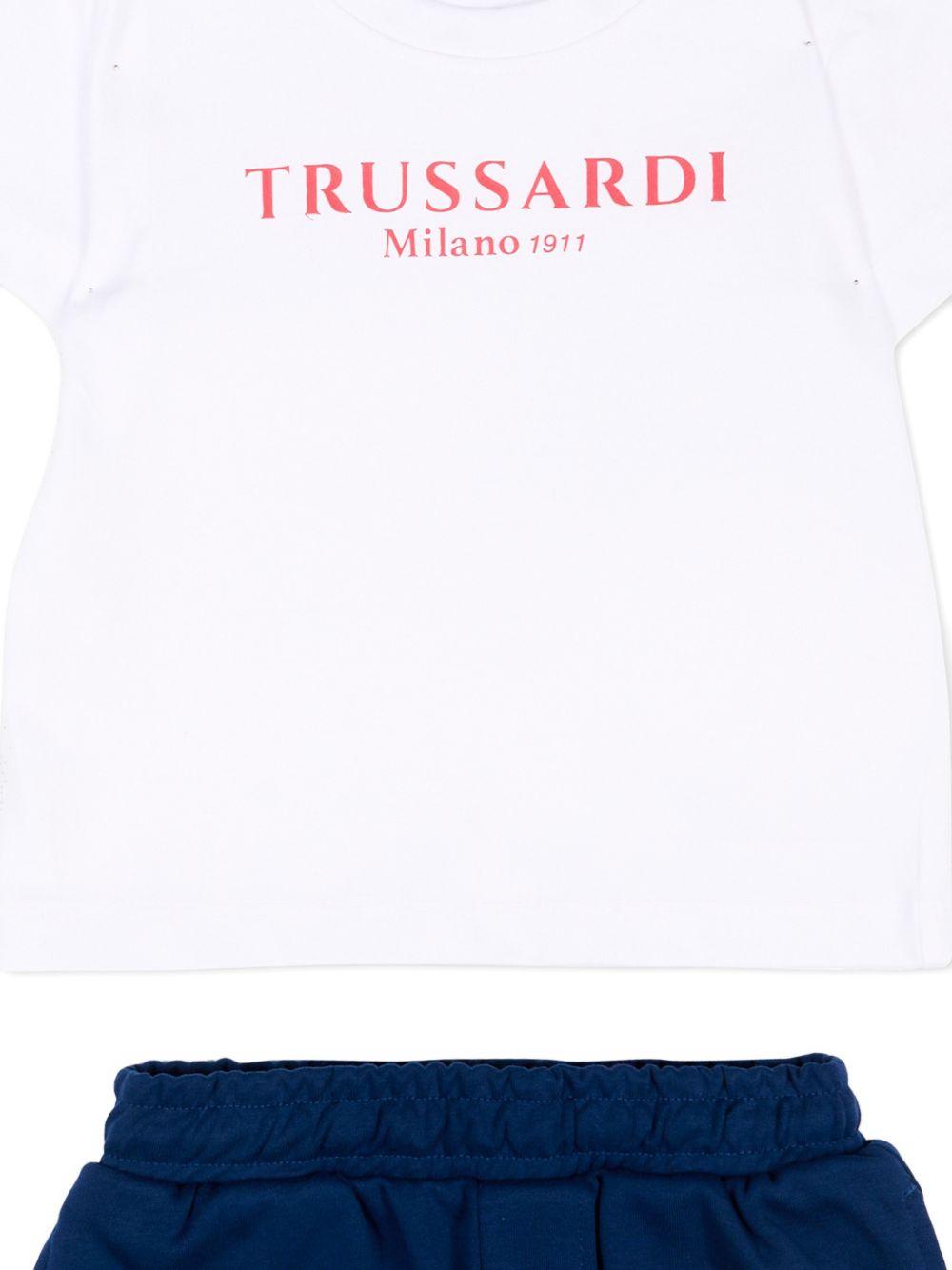 Set t-shirt e shorts per neonato Trussardi Junior bianco e blu con logo sul davanti TIP26008CJ WHITE/BL.E TRUSSARDI JUNIOR