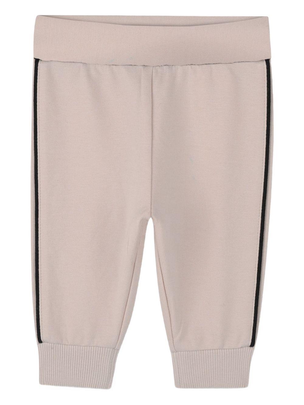 Set tuta sportiva per neonato Boss Kids beige con dettaglio logo J52527 B51 BOSS KIDS