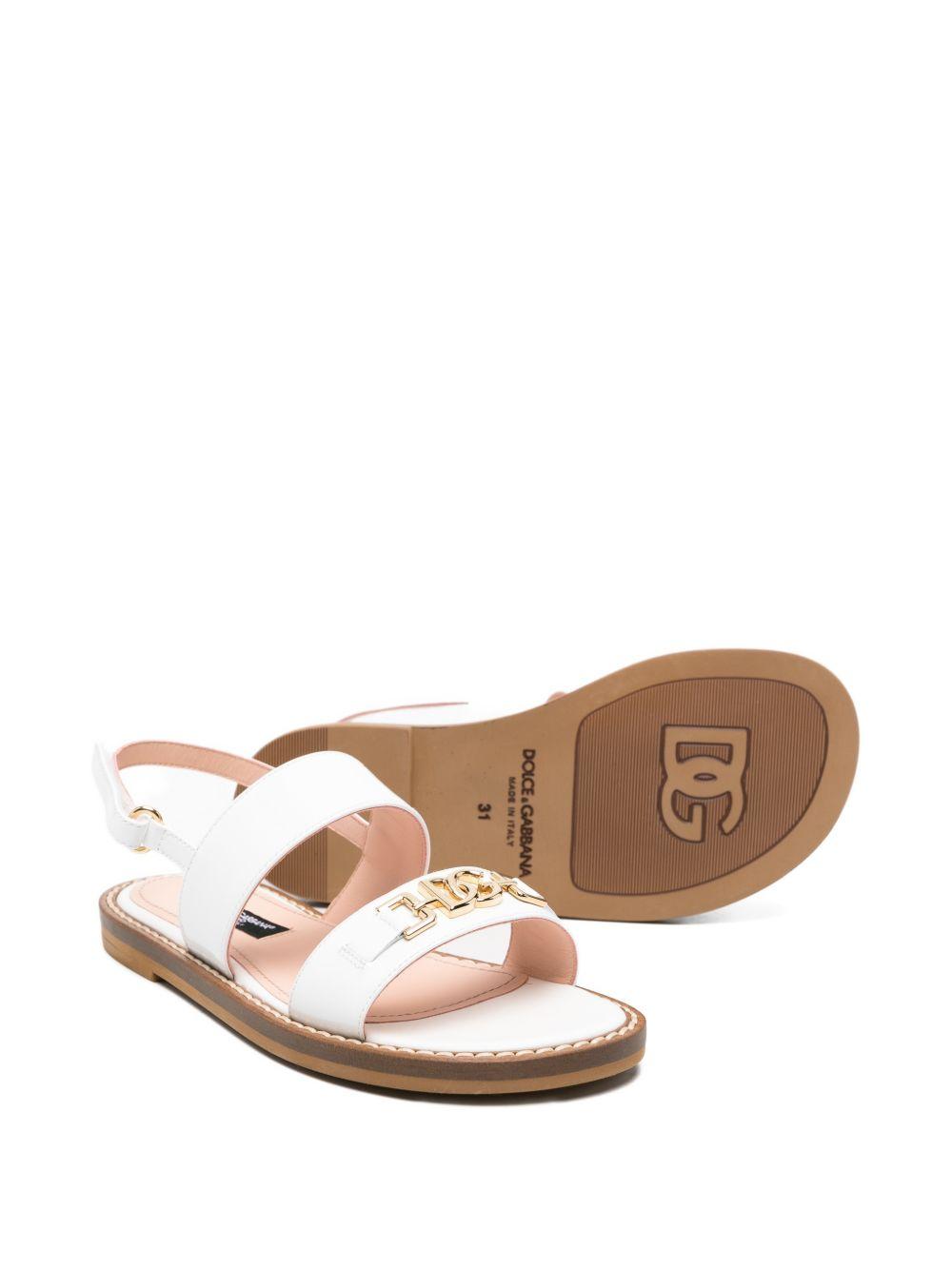 Sandali per bambina Dolce & Gabbana Kids bianche con logo dorato sul davanti D11374 A1328 87682 DOLCE & GABBANA KIDS
