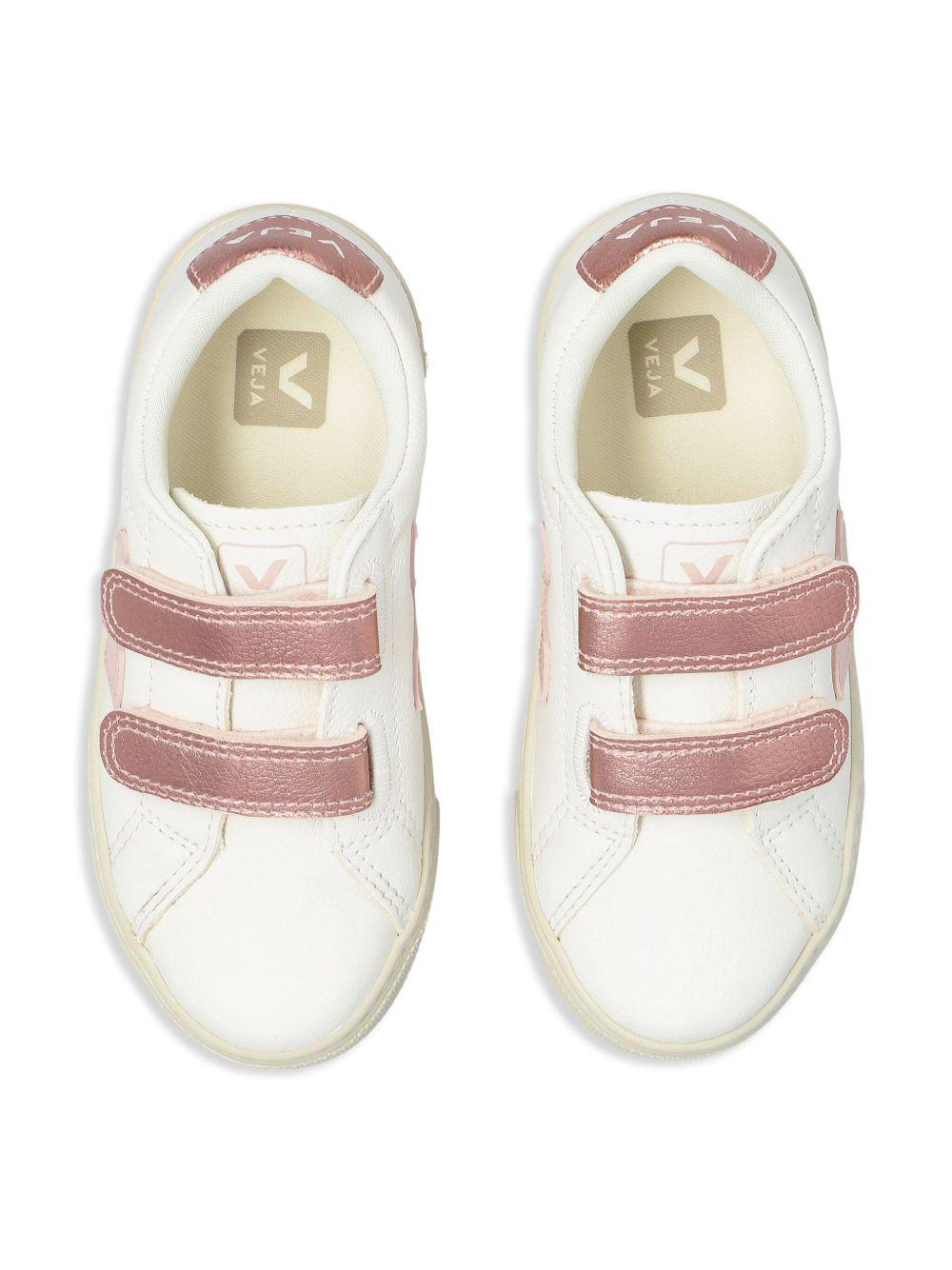 Sneakers per bambina Veja Kids bianche con chiusura frontale a strappo SV0520604 EXTRA WHITE PETALE NACRE VEJA KIDS