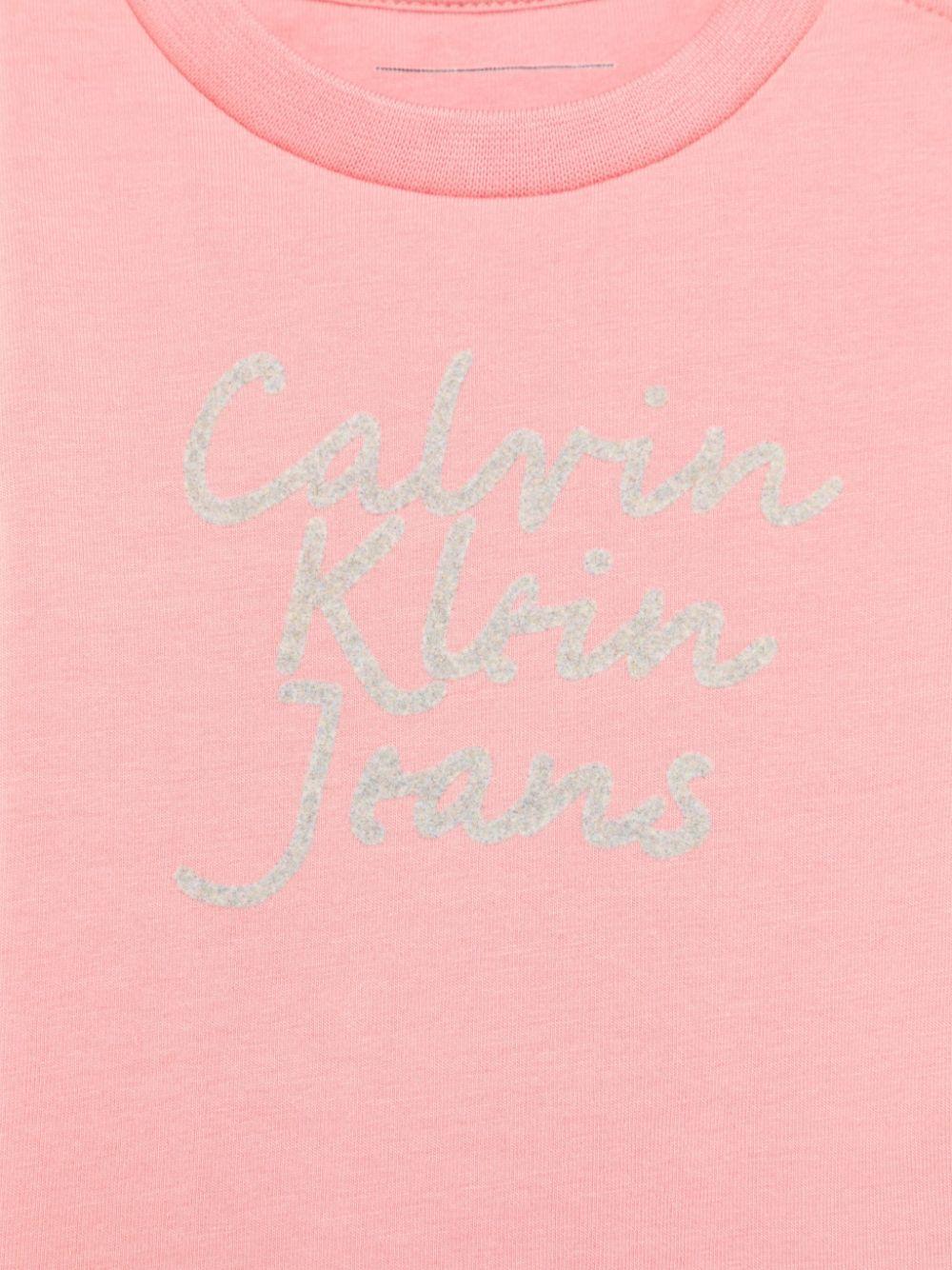 T-shirt con stampa per neonata Calvin Klein Kids rosa con orlo dritto IN0IN00261 VAZ CALVIN KLEIN KIDS