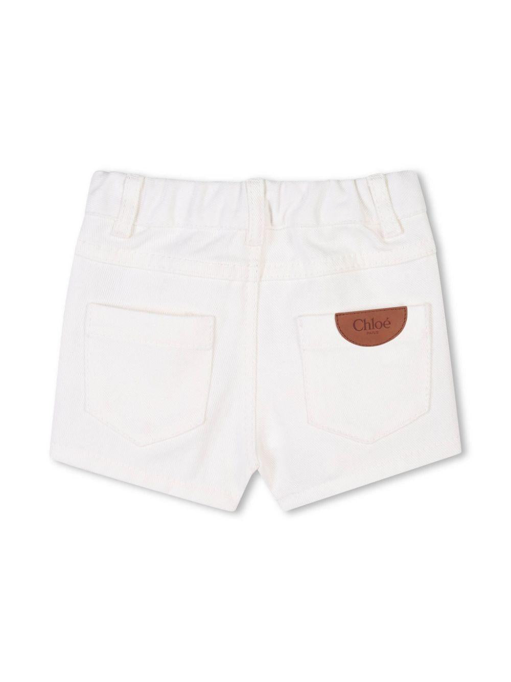 Shorts denim con bordo a smerlo per neonato Chloè Kids bianco con passanti C20530 117 CHLOE' KIDS