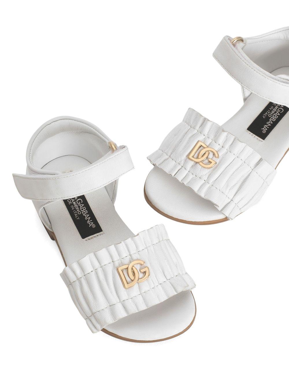Sandali per bambina Dolce & Gabbana Kids bianchi con logo color oro D20113 A1850 80001 DOLCE & GABBANA KIDS
