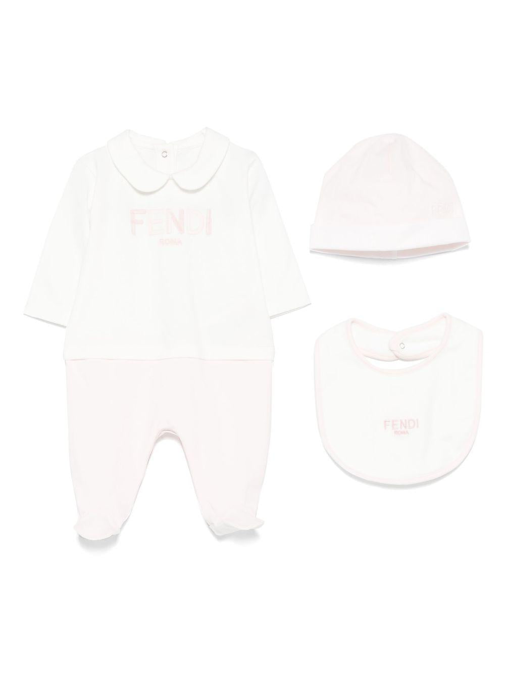 Set tutina, berretto e bavaglino per neonata Fendi Kids bianco e rosa con dettaglio logo BUK139 ST8 F0C11 FENDI KIDS