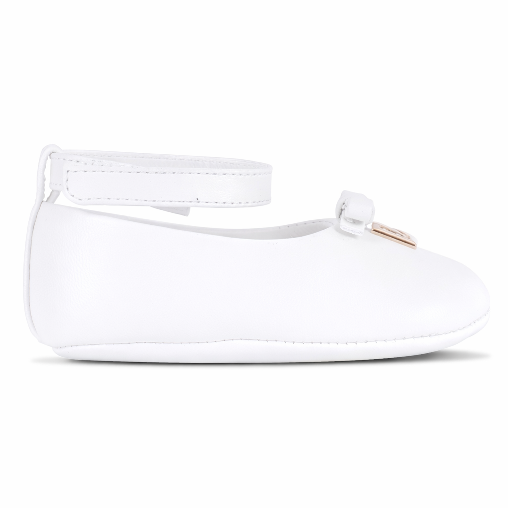 Ballerine per neonata Dolce & Gabbana Kids bianche con placca logo DK0065 AB793 80001 DOLCE & GABBANA KIDS