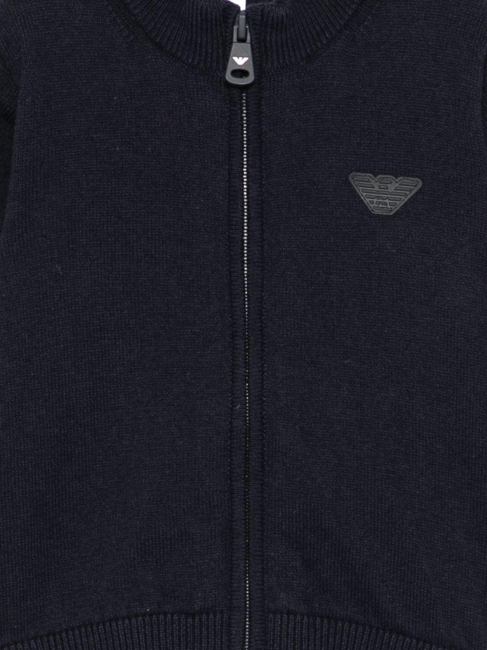 Cardigan per neonato Emporio Armani Kids bli navy con logo applicato sul petto EB000447 AF28773 UB118 EMPORIO ARMANI KIDS