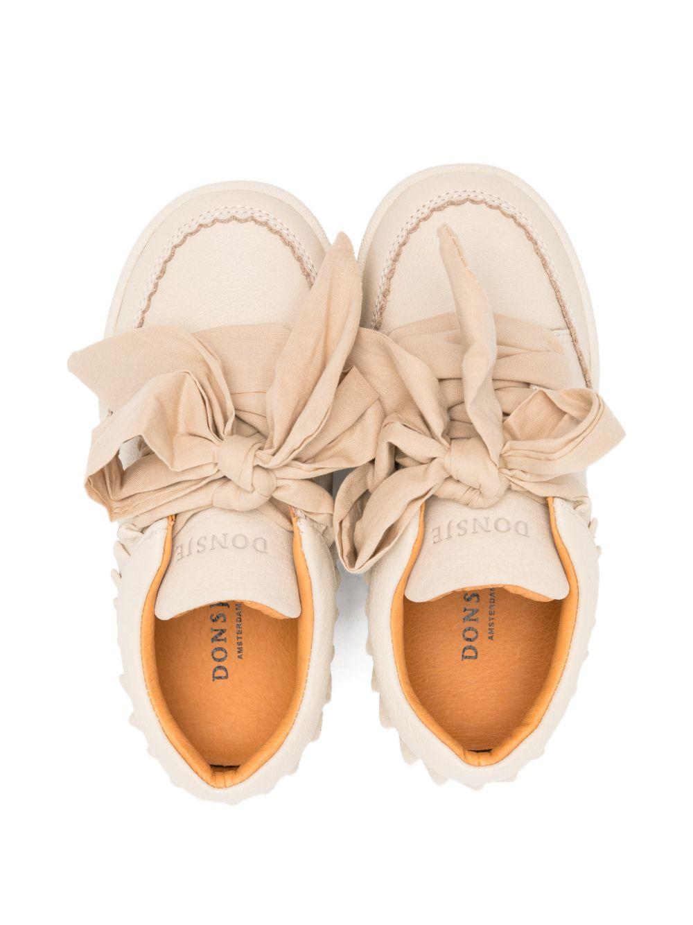 Sneakers per bambina Donsje Lexley beige con volant 2029000 CL044 DONSJE KIDS