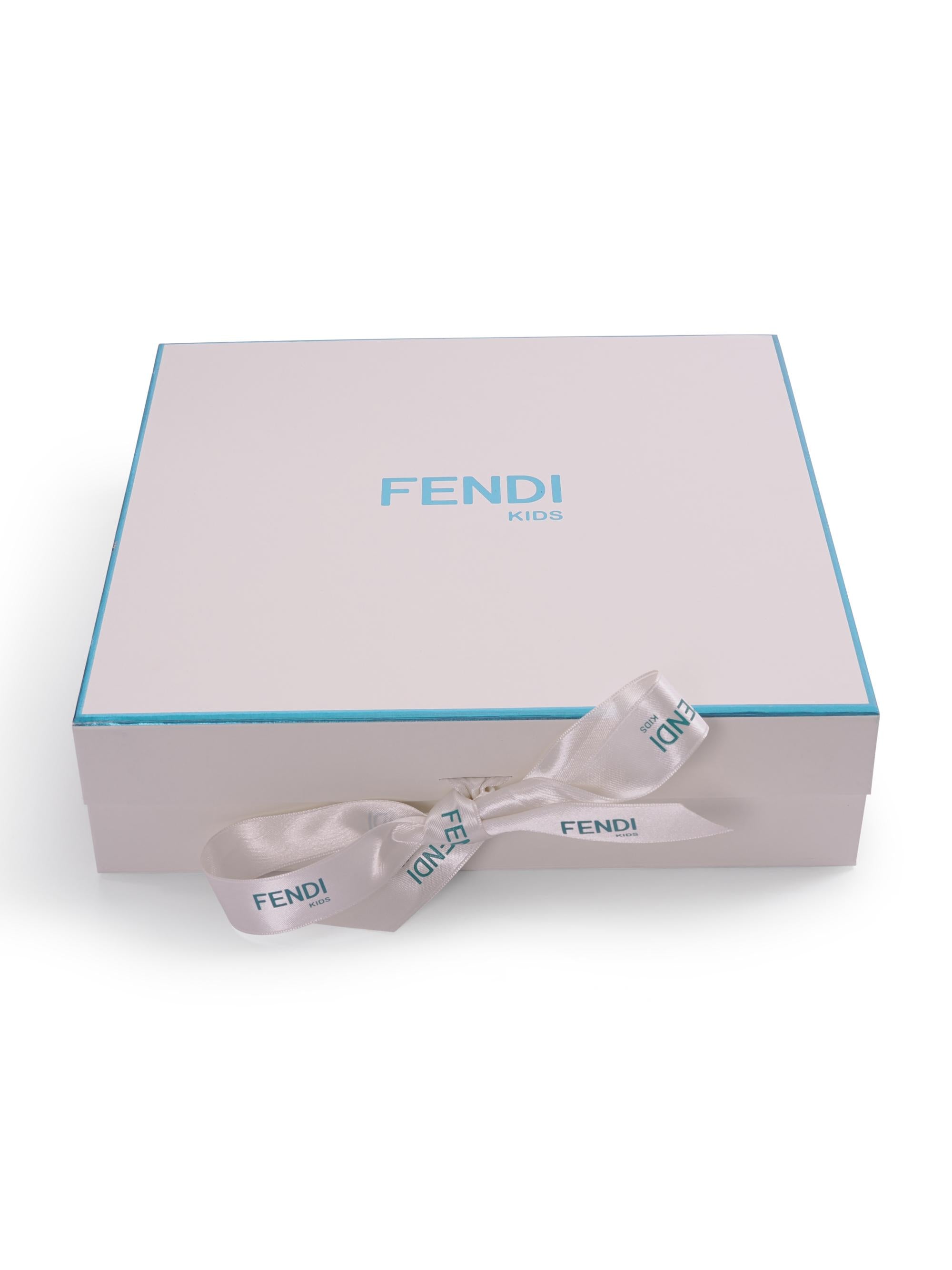 Set tre pezzi per neonati Fendi Kids beige con stampa Cavallino Fendi BUK160 8RA F19J5 FENDI KIDS