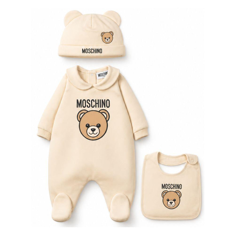 Set tutina, berretto e bavaglino per neonati Moschino Kids beige con stampa Teddy Bear MUY09PLCA40 20404 MOSCHINO KIDS