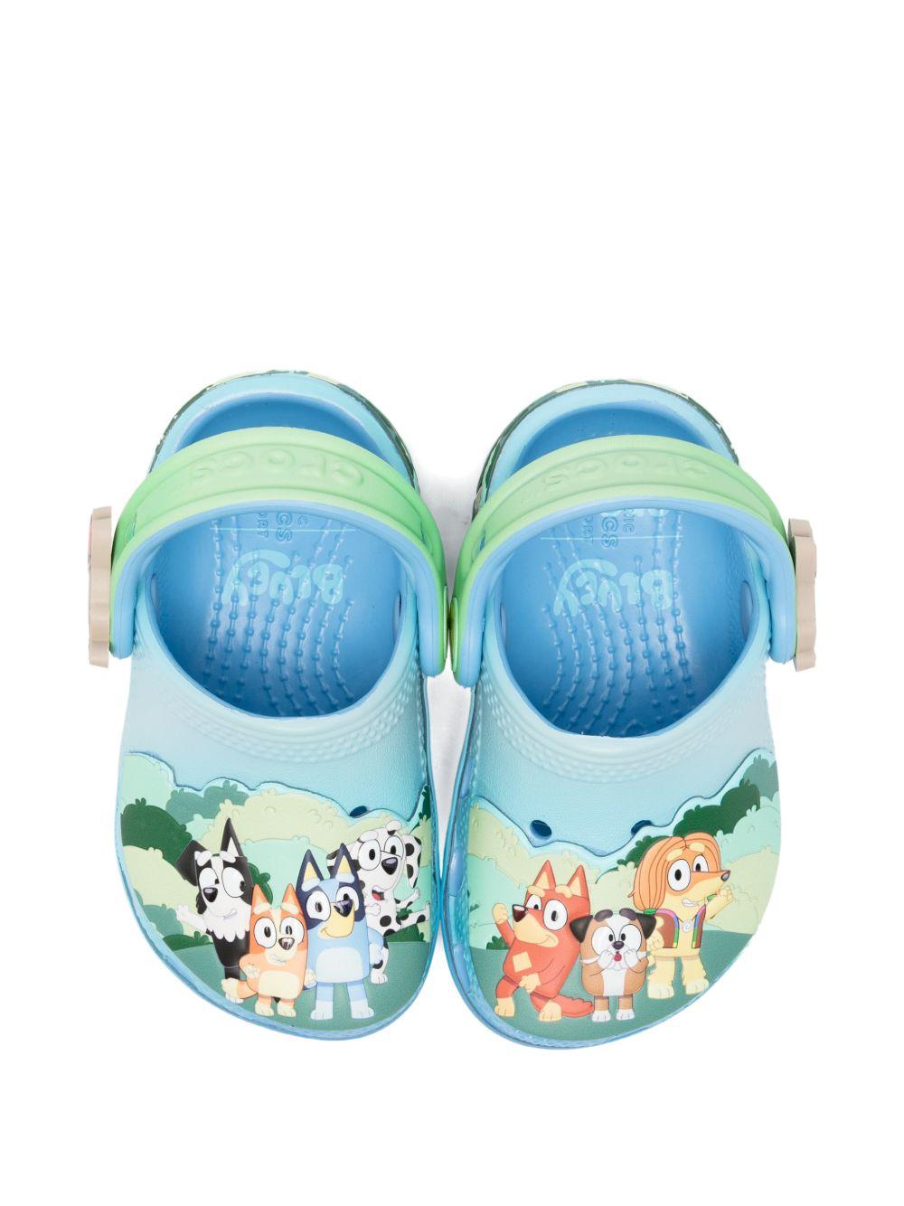 Ciabatte per bambino Crocs Kids azzurre con stampa grafica Bluey Best Buddies 212369 MLT CROCS KIDS