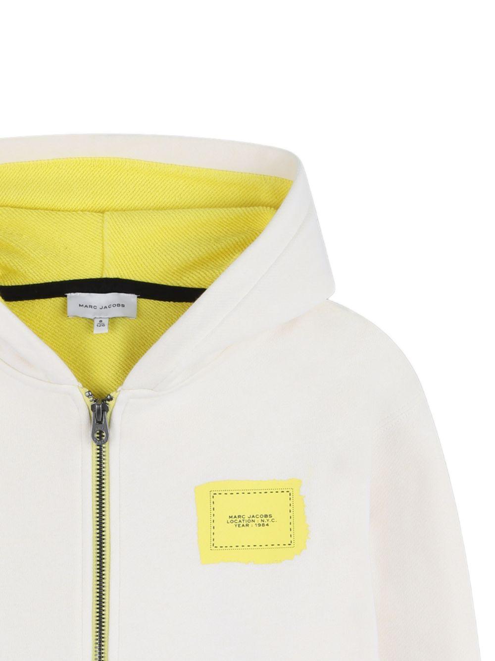 Felpa per bambino The Marc Jacobs Kids bianca con cappuccio a contrasto W60776 N05 THE MARC JACOBS KIDS