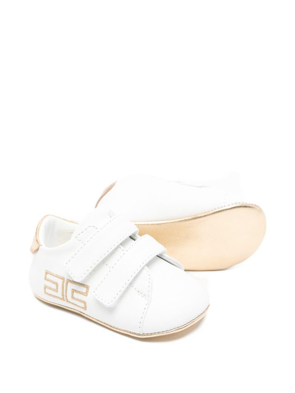 Scarpine primi passi per neonata Elisabetta Franchi La Mia Bambina bianche con logo ricamato F0A9E04631731 B093 ElISABETTA FRANCHI KIDS