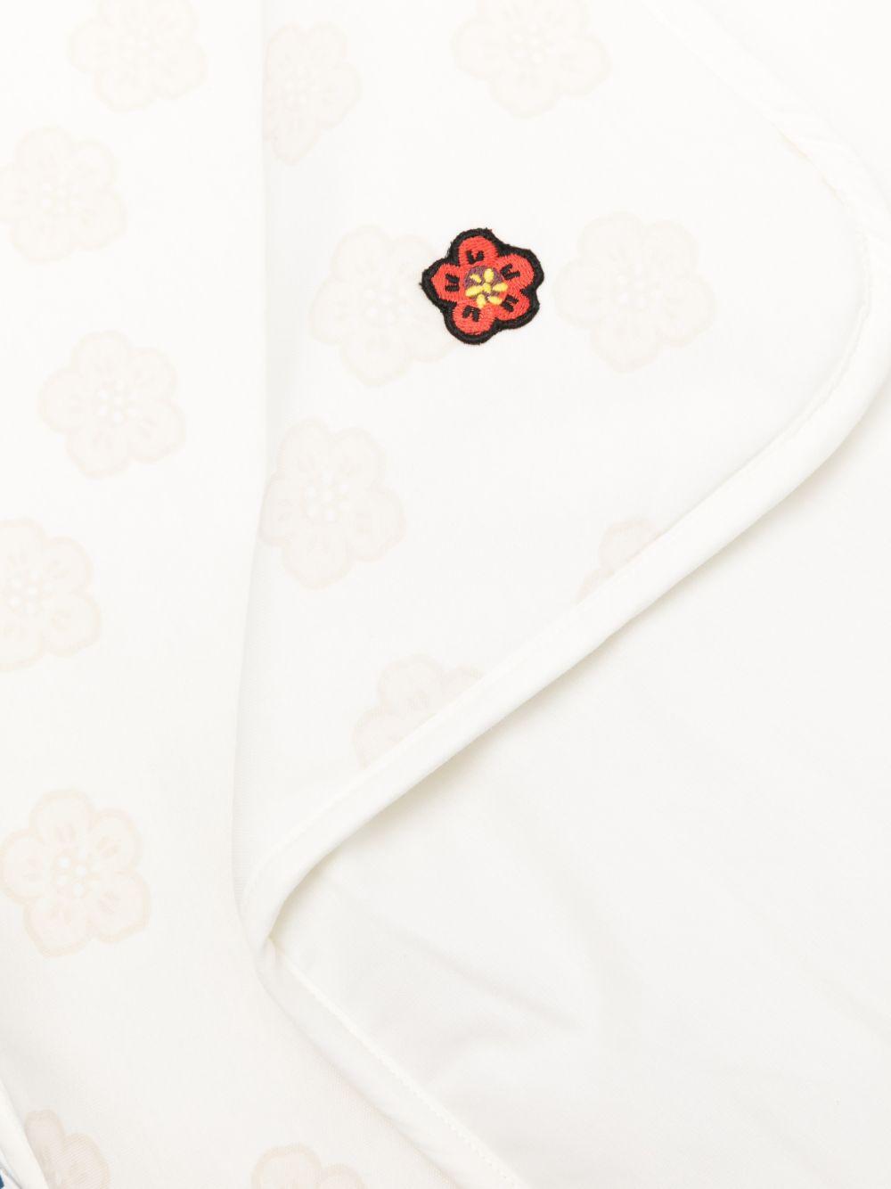 Coperta per neonati Kenzo Kids bianco con stampa Boke Flower K61826 117 KENZO KIDS