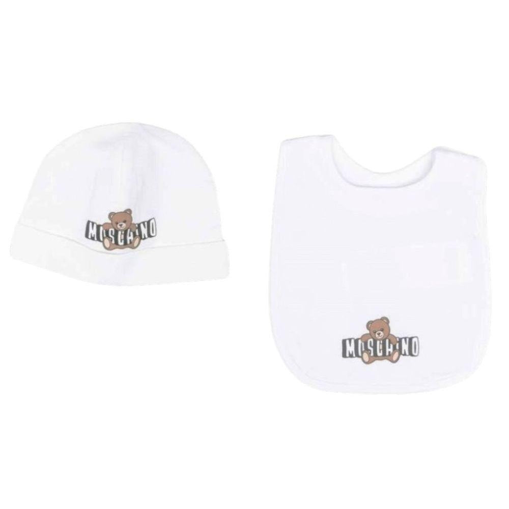 Set cappellino e bavaglino per neonati Moschino Kids bianco con logo sul davanti MUY095LCA19 10101 MOSCHINO KIDS