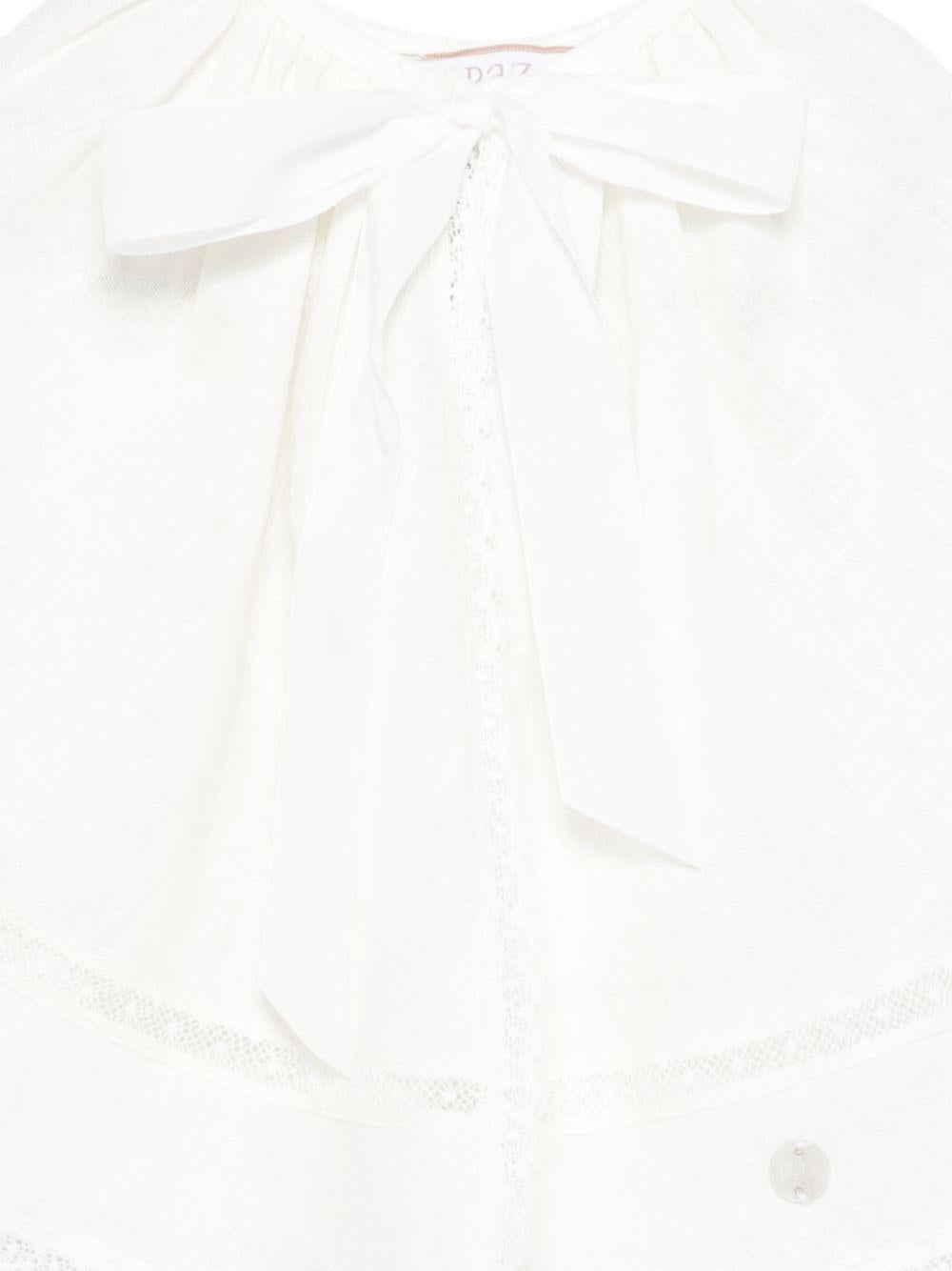 Mantellina per neonata Paz Rodriguez bianca con dettagli in pizzo - Rubino Kids