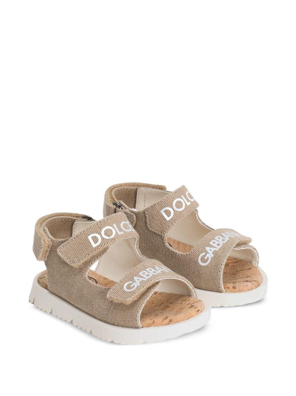 Sandali per bambini Dolce & Gabbana Kids beige con dettaglio logo - Rubino Kids
