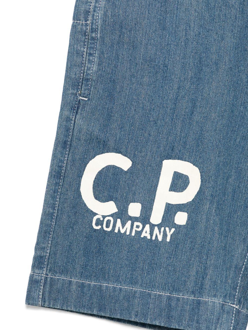 Shorts per bambino C.P. Company Kids in denim con stampa con logo - Rubino Kids
