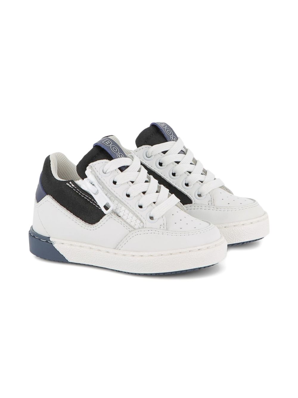 Sneakers per bambino BOSS Kids bianche con design a inserti J52580 10P BOSS KIDS 