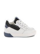Sneakers per bambino BOSS Kids bianche con design a inserti J52580 10P BOSS KIDS 