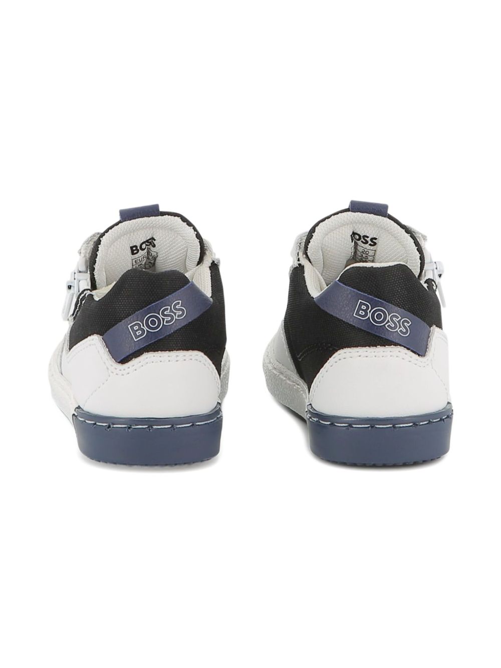 Sneakers per bambino BOSS Kids bianche con design a inserti J52580 10P BOSS KIDS 