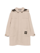 Cappotto per bambino Fendi Kids beige con applicazione con logo JUA244 AUKO F1P2N FENDI KIDS 