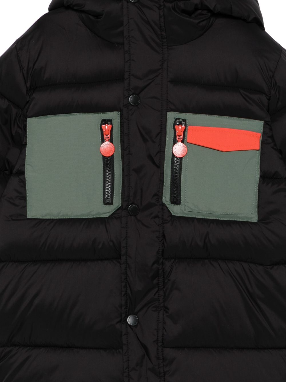 Giubbino per bambino Stella McCartney Kids nero con design trapuntato TX2Q27 Z0536 930 STELLA McCARTNEY KIDS 