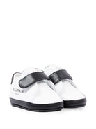 Sneakers per neonati Balmain Kids bianche e nere con logo sul davanti BZ0336 Y0051 100NE BALMAIN KIDS 