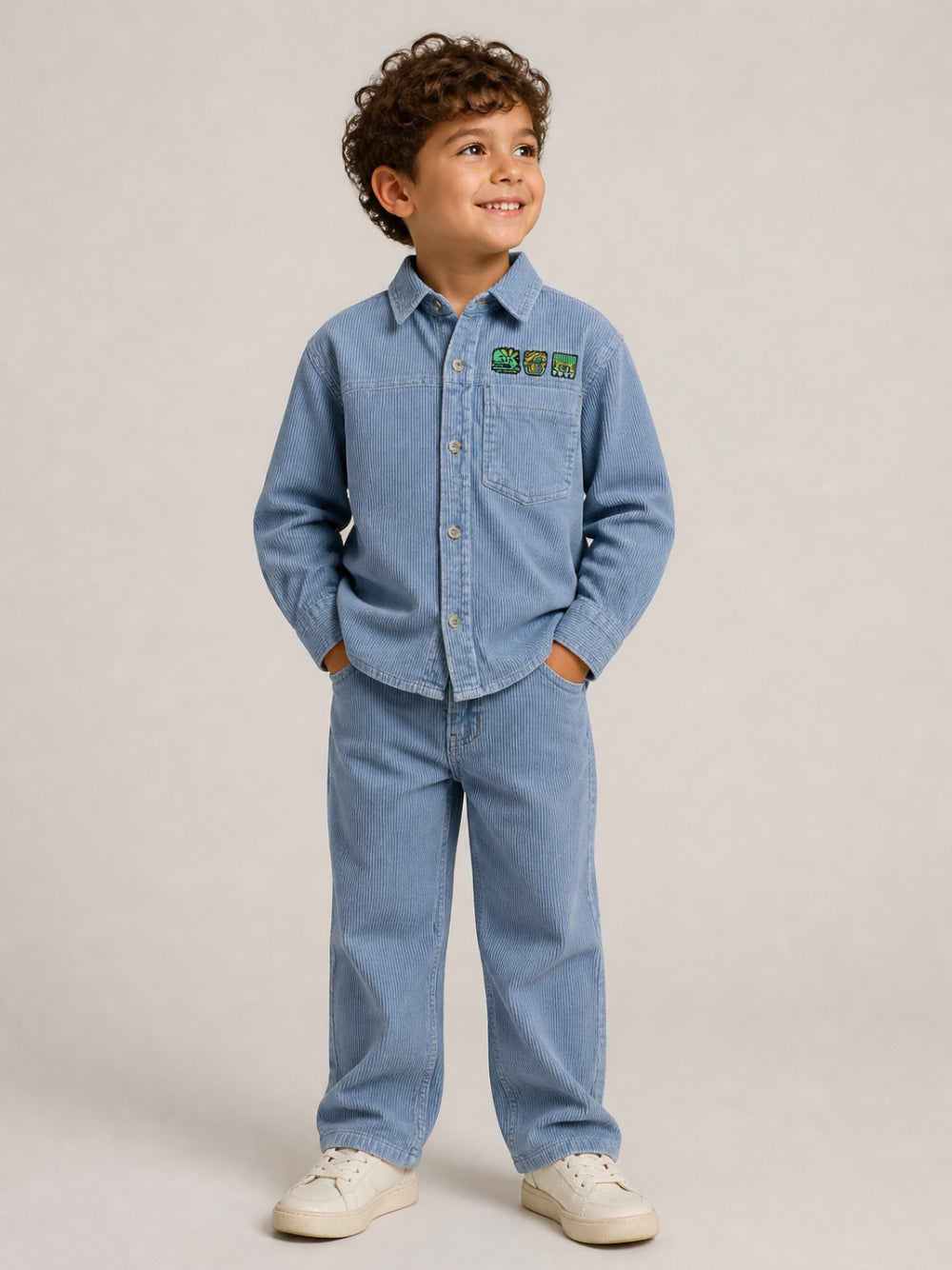 Camicia per bambino Billieblush Kids blu con toppe ricamate sul davanti U22307 81U BILLIEBLUSH KIDS 