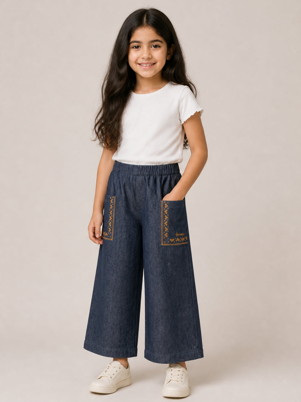 Pantaloni per bambina Bonton Kids blu navy con dettagli ricamati BD22152 430 BONTON KIDS 