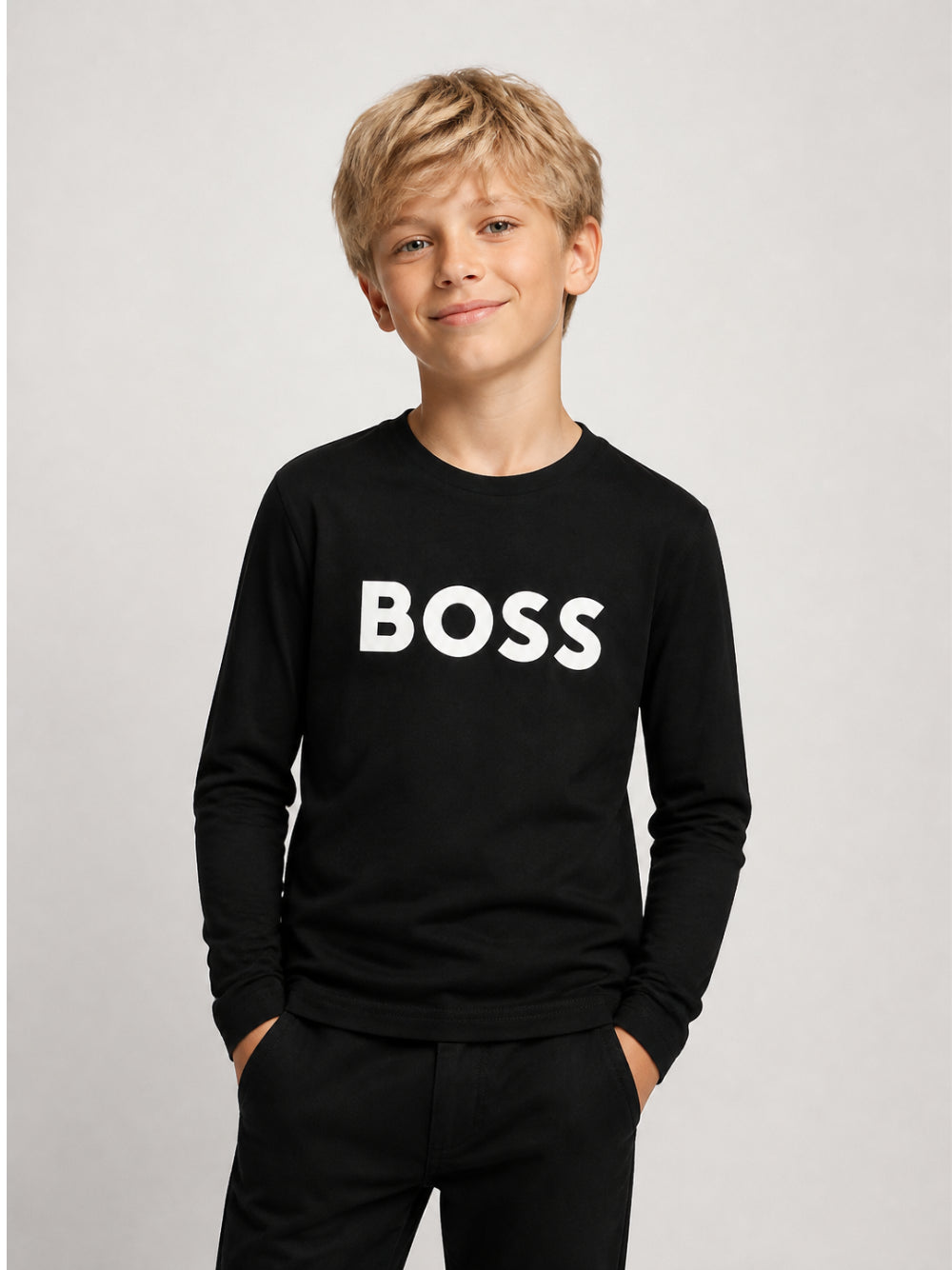 T-shirt per bambino Boss Kids nera con stampa logo sul davanti J25P25 09B BOSS KIDS 