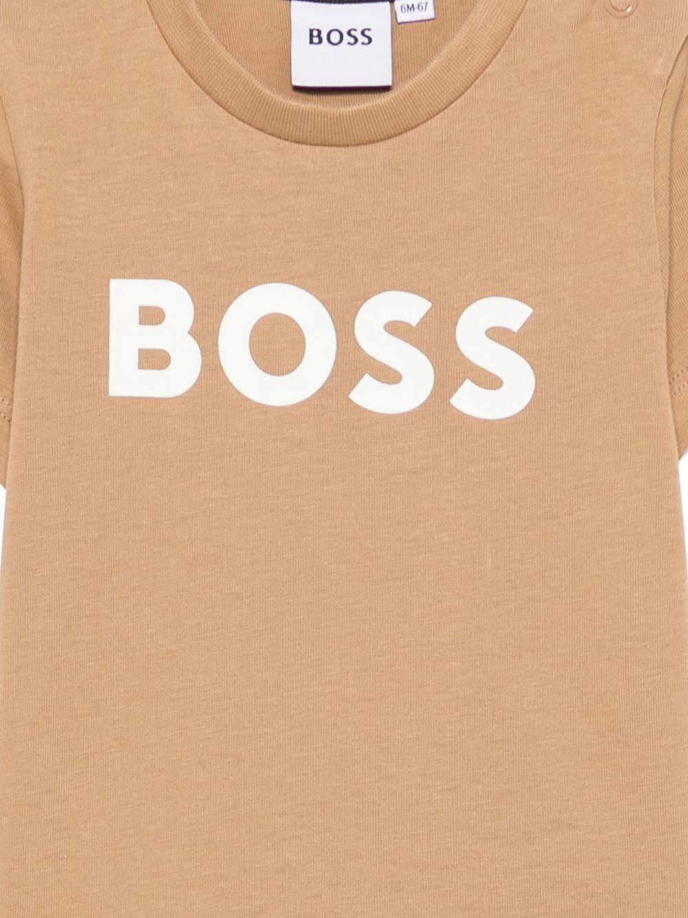 T-shirt per neonato Boss Kids beige con stampa logo sul davanti J52712 269 BOSS KIDS 