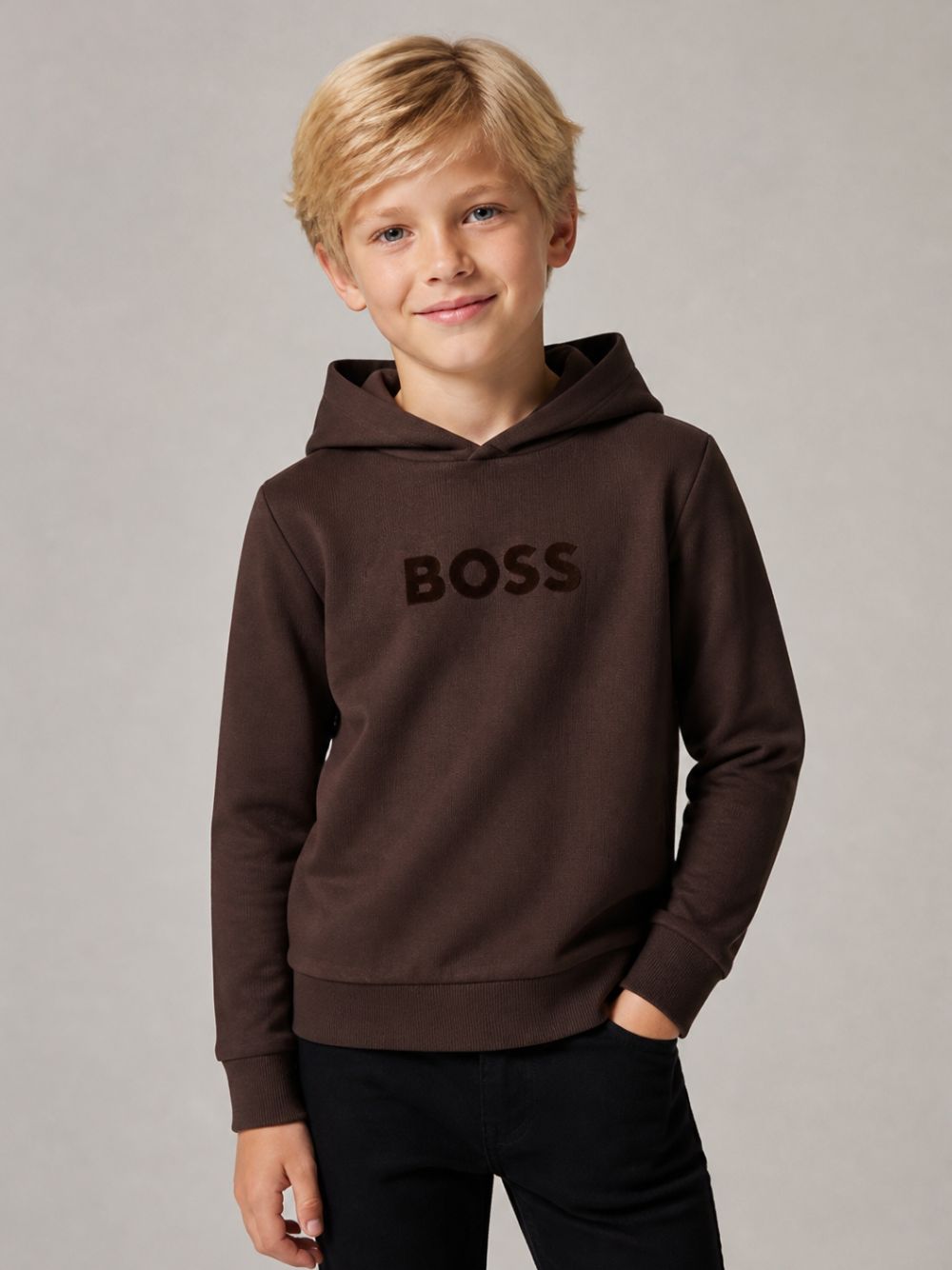 Felpa per bambino Boss Kids marrone con stampa con logo sul davanti J53400 343 BOSS KIDS 