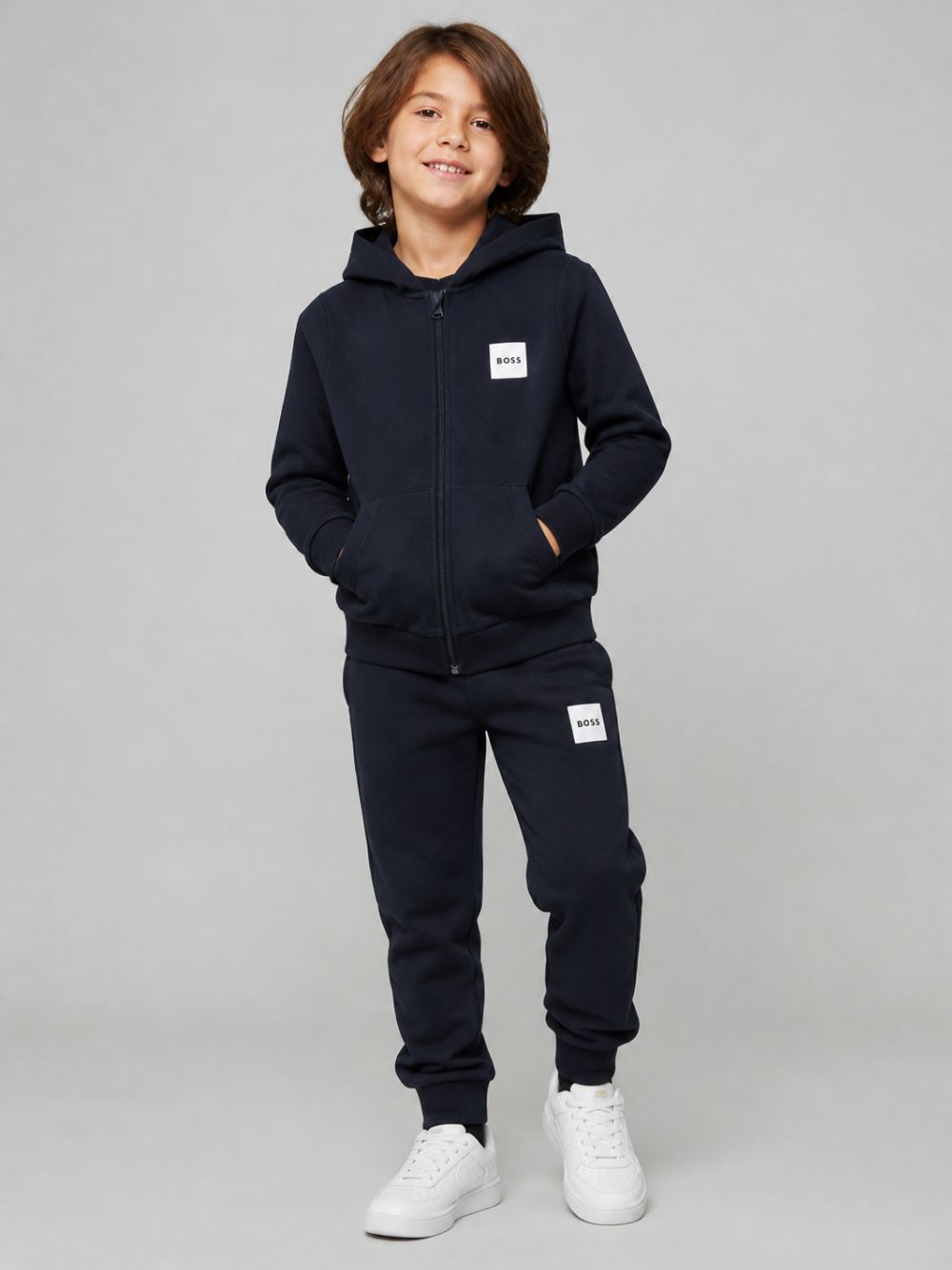 Tuta sportiva per bambino Boss Kids blu con logo sul davanti J53442 849 BOSS KIDS 