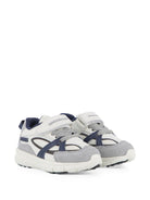Sneakers per bambino Boss Kids grigie con inserti in rete J53545 849 BOSS KIDS 