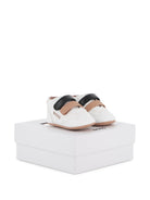 Sneakers per neonato Boss Kids bianco con design a inserti J53553 10P BOSS KIDS 