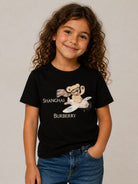 T-shirt per bambini Burberry Kids nera con motivo Shanghai Bear 8127199 A1189 BURBERRY KIDS 