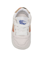Scarpa per neonati Burberry Kids bianca con inserti con motivo Vintage Check 8131738 B9368 BURBERRY KIDS 