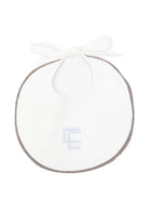Bavaglino per neonato Colorichiari bianco con logo ricamato sul davanti MI238644 2253 5197 COLORICHIARI 