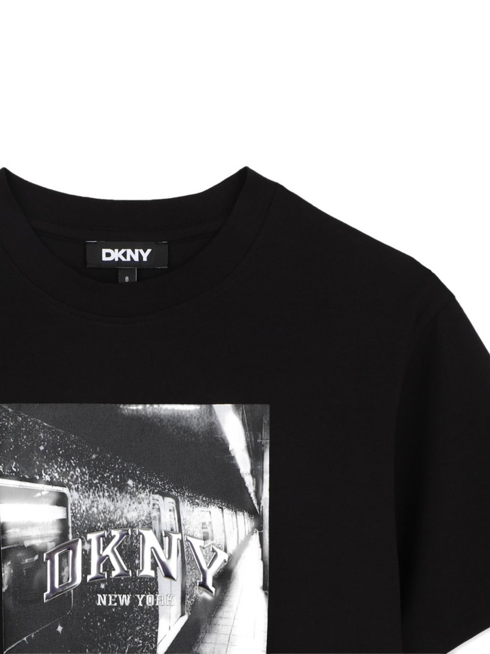 T-shirt per bambina DKNY Kids nera con stampa grafica D62919 09B DKNY KIDS 