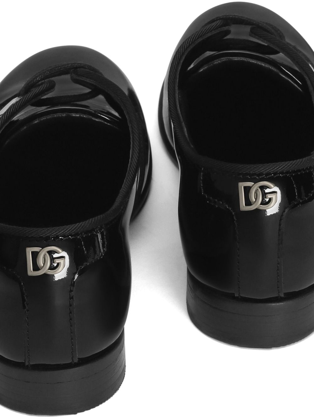 Scarpe eleganti per bambino Dolce & Gabbana Kids nere con finitura lucida DA5261 A4150 80999 DOLCE & GABBANA KIDS 