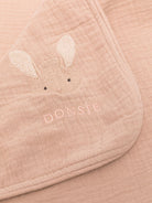 Coperta per neonata Donsje Kids rosa con ricamo coniglietto sul davanti 7101201 00018 DONSJE KIDS 