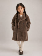 Cappotto per bambina Douuod Kids marrone con texture teddy DZ2P40 Z3949 347 DOUUOD KIDS 