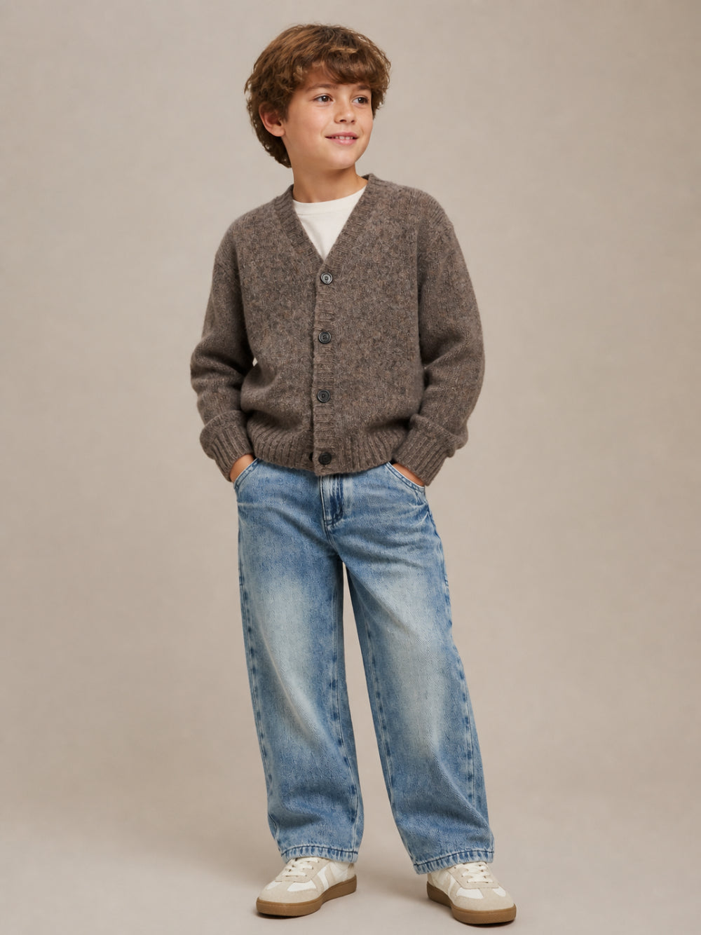 Jeans per bambino Douuod Kids azzurro con patch con logo sul retro DZ6P51 Z0746 643 DOUUOD KIDS 