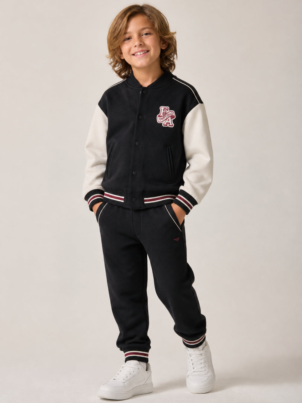 Pantatuta per bambino Emporio Armani Kids blu con applicazione laterale con logo EB001400 AF10126 UB118 EMPORIO ARMANI KIDS 