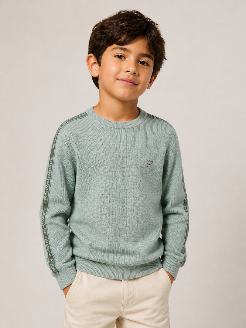 Maglione per bambino Emporio Armani Kids verde con stampa logo sulle maniche EB001586 AF27315 U9019 EMPORIO ARMANI KIDS 