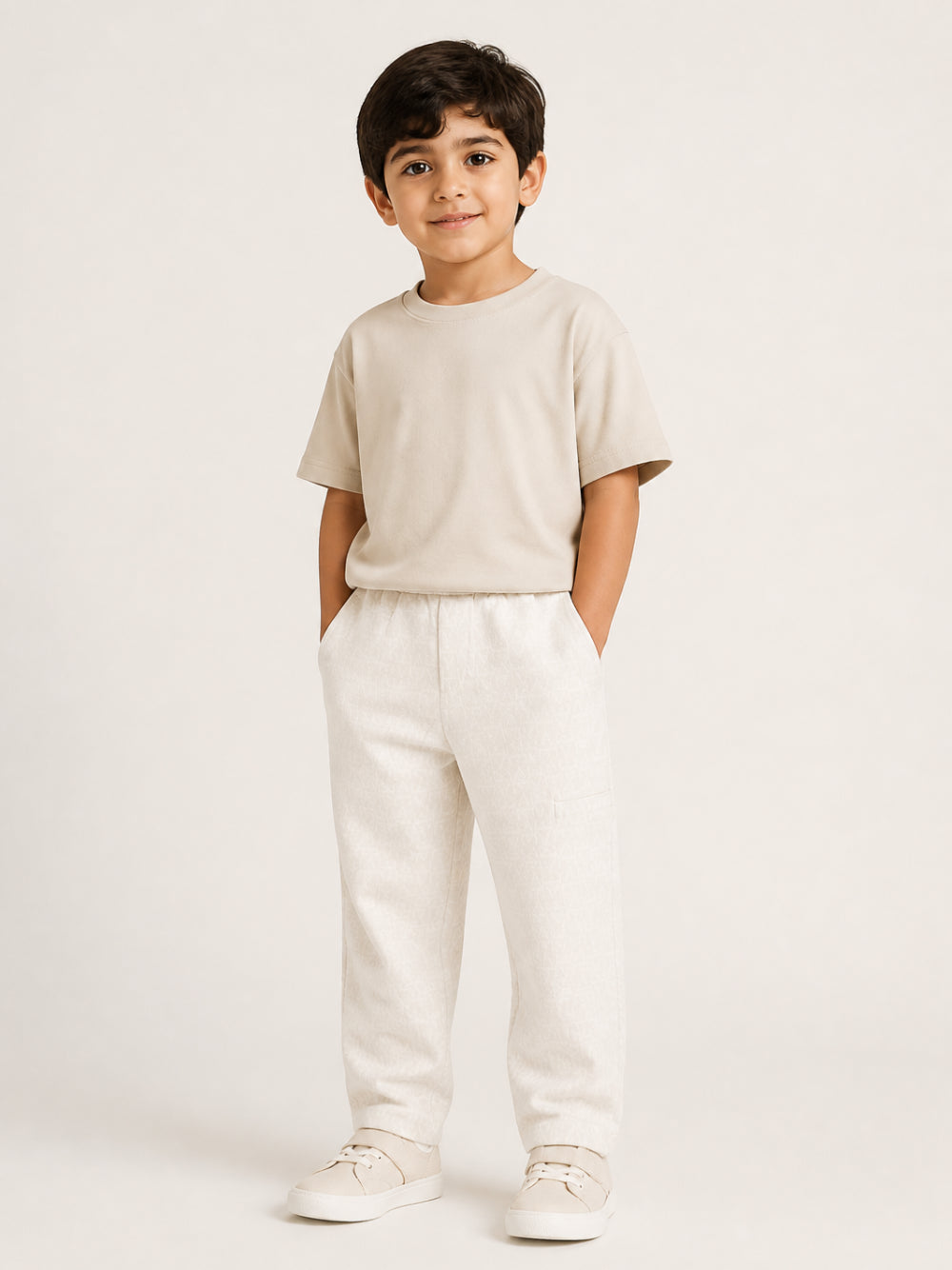 Pantaloni per bambino Emporio Armani Kids bianco opaco con taglio dritto EB001647 AF20698 U1009 EMPORIO ARMANI KIDS 